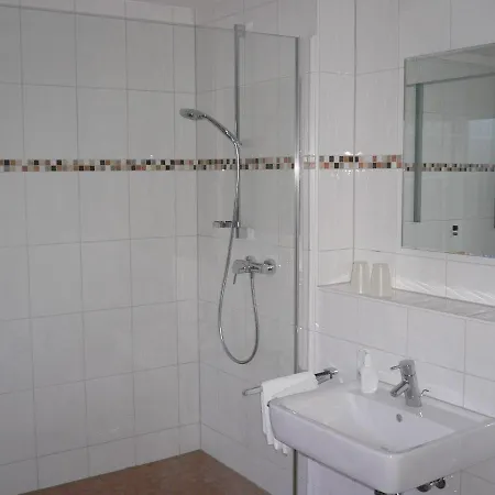 Bed & Breakfast Gastehaus Hubertus Willich