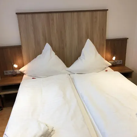 Gastehaus Hubertus Bed & Breakfast *